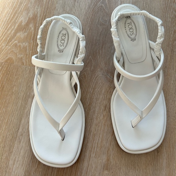 Tod’s Leather Thong Sandals with Heel - Picture 1 of 5
